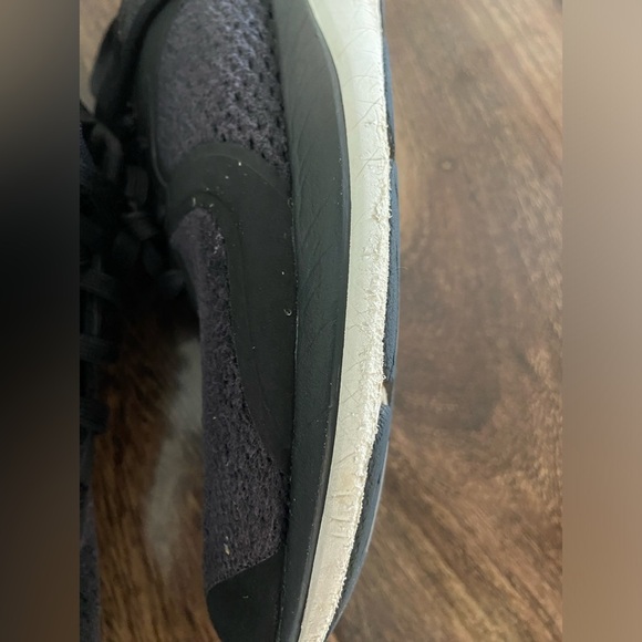 Lululemon Athletica Black Sneakers with Breathable Mesh - Picture 12 of 16